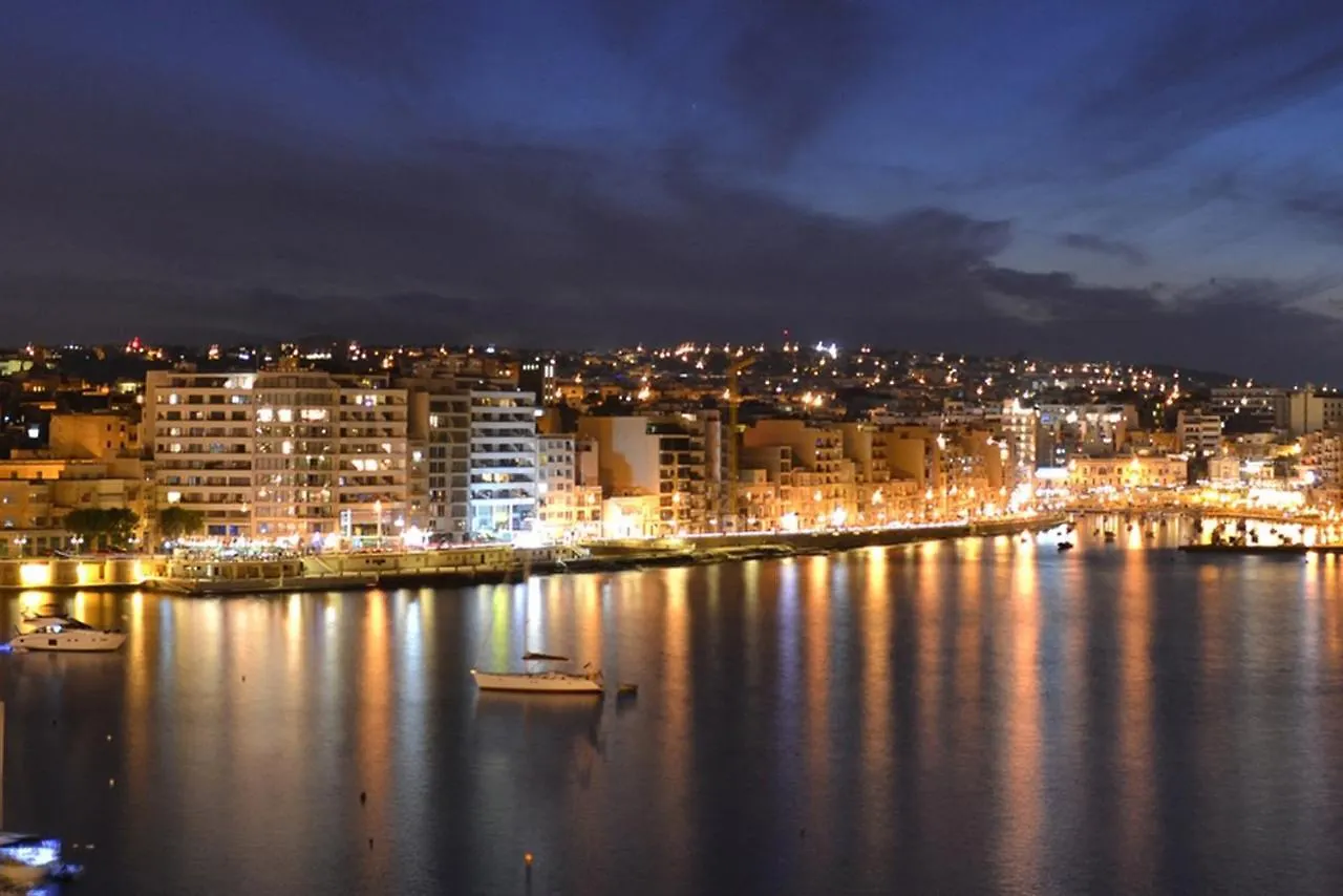 Art Deco Luxury Apartment, Central Location Sliema Malta